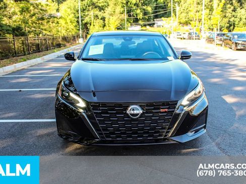 Used 2025 Nissan Altima 2.5 SR FWD image 10