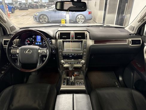 Used 2018 Lexus GX 460 image 21