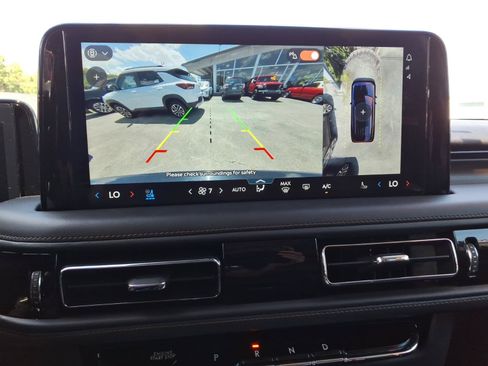 Used 2025 Lincoln Aviator Reserve w/ Equipment Group 201A AWD/4WD image 13