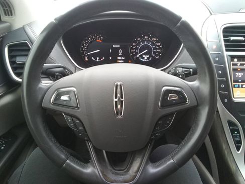 Used 2018 Lincoln MKX Reserve w/ Cargo Accessories Package image 17