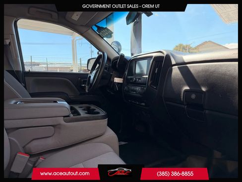 Used 2018 Chevrolet Silverado 1500 W/T w/ Trailering Package AWD/4WD image 6