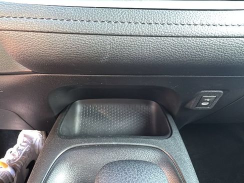 Used 2025 Toyota Corolla SE FWD image 22