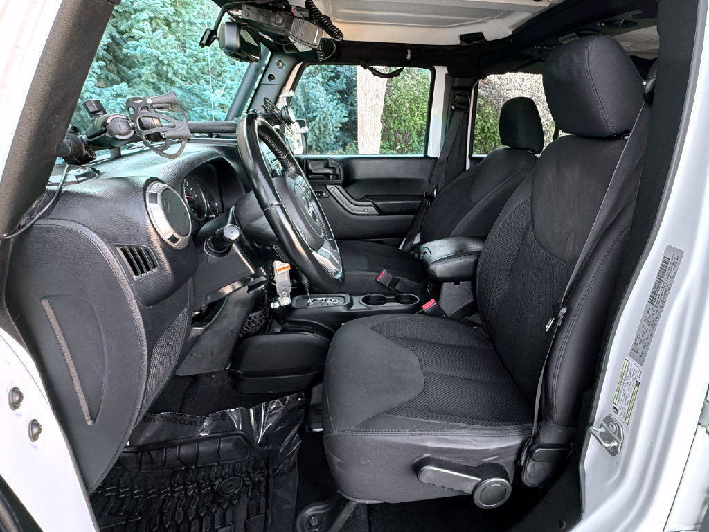 Used 2017 Jeep Wrangler Unlimited Sport AWD/4WD image 18