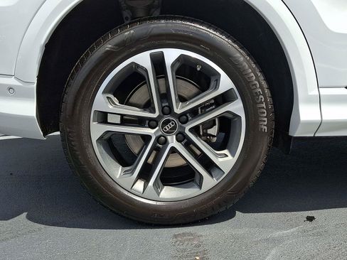 Used 2025 Audi Q5 Premium AWD/4WD image 8