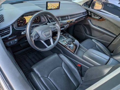 Used 2019 Audi Q7 3.0T Prestige image 9