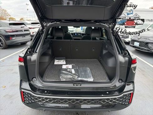 New 2026 Volkswagen Tiguan SE R-Line image 22