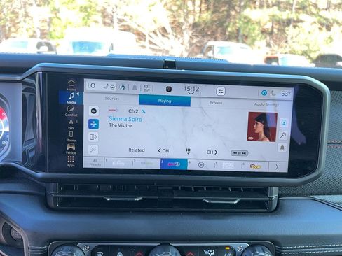 Used 2025 Jeep Gladiator Rubicon image 21