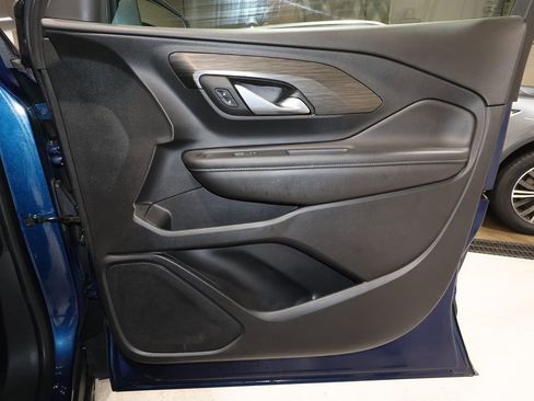 Certified 2022 GMC Terrain SLT w/ Elevation Edition image 18