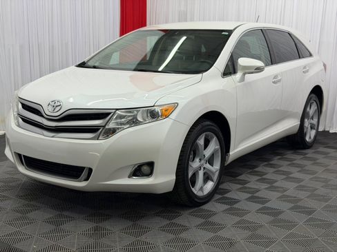 Used 2013 Toyota Venza XLE FWD image 2