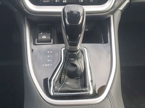 Used 2024 Subaru Outback Premium image 33