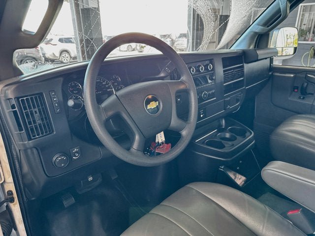 Used 2017 Chevrolet Express 2500 RWD image 8