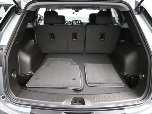 Used 2024 Chevrolet Blazer LT FWD image 16