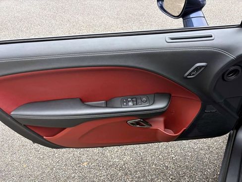 Used 2022 Dodge Challenger SRT Hellcat image 10