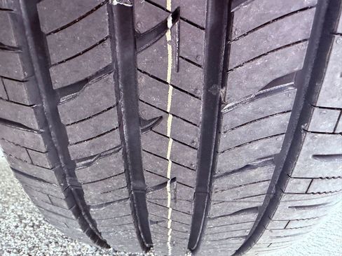 Used 2020 Ford Explorer Limited w/ Class III Trailer Tow Package image 19