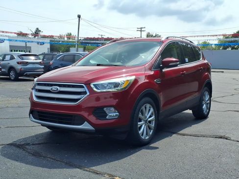 Used 2017 Ford Escape Titanium FWD image 3