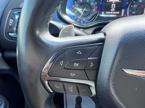 Used 2015 Chrysler 200 S image 31
