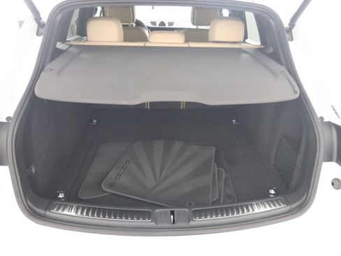 Certified 2023 Porsche Macan image 21