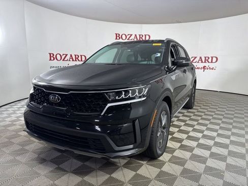 Used 2021 Kia Sorento S image 4
