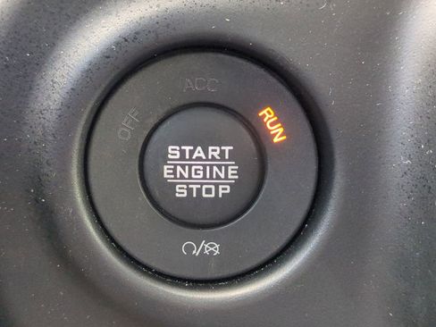 Used 2023 Jeep Wrangler Unlimited Sahara AWD/4WD image 32