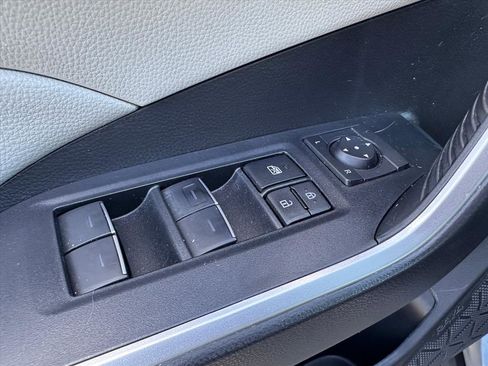 Used 2023 Toyota RAV4 XLE image 15