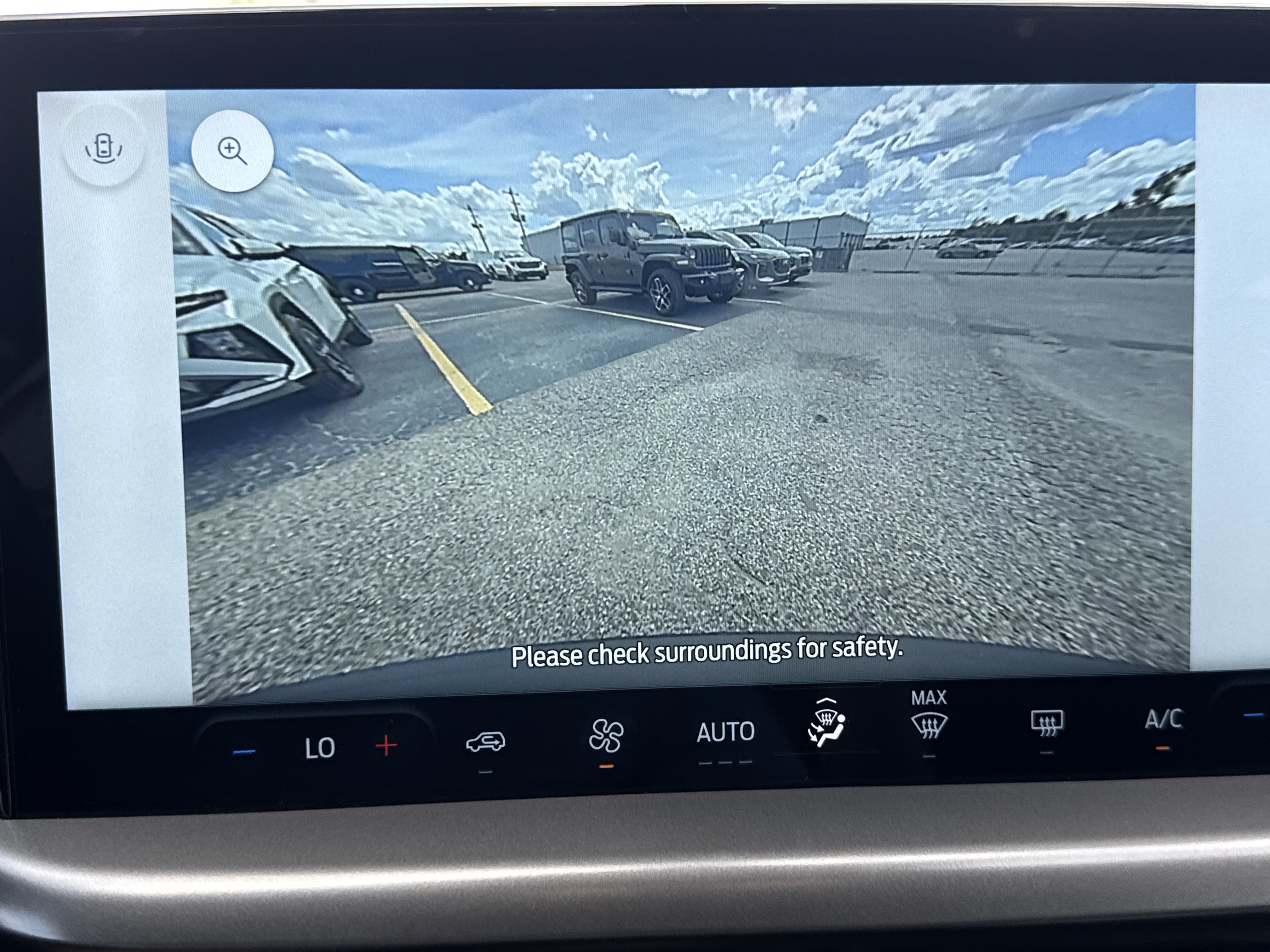 Used 2025 Ford Escape Active w/ Tech Pack #1 AWD/4WD image 12