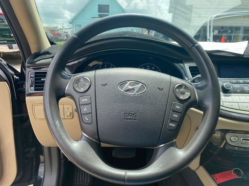 Used 2011 Hyundai Genesis 3.8 RWD image 24