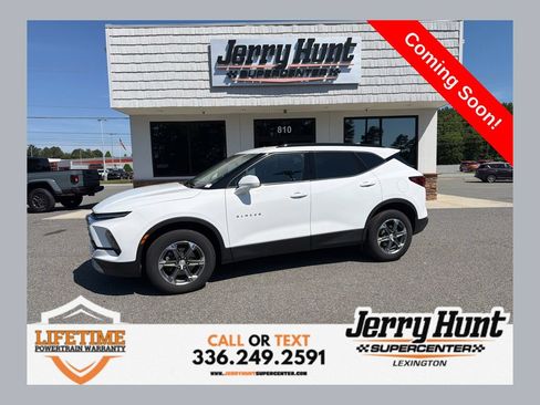 Used 2024 Chevrolet Blazer LT w/ Convenience Package FWD image 1