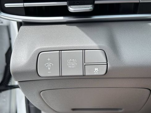 New 2026 Hyundai Elantra Hybrid FWD image 28