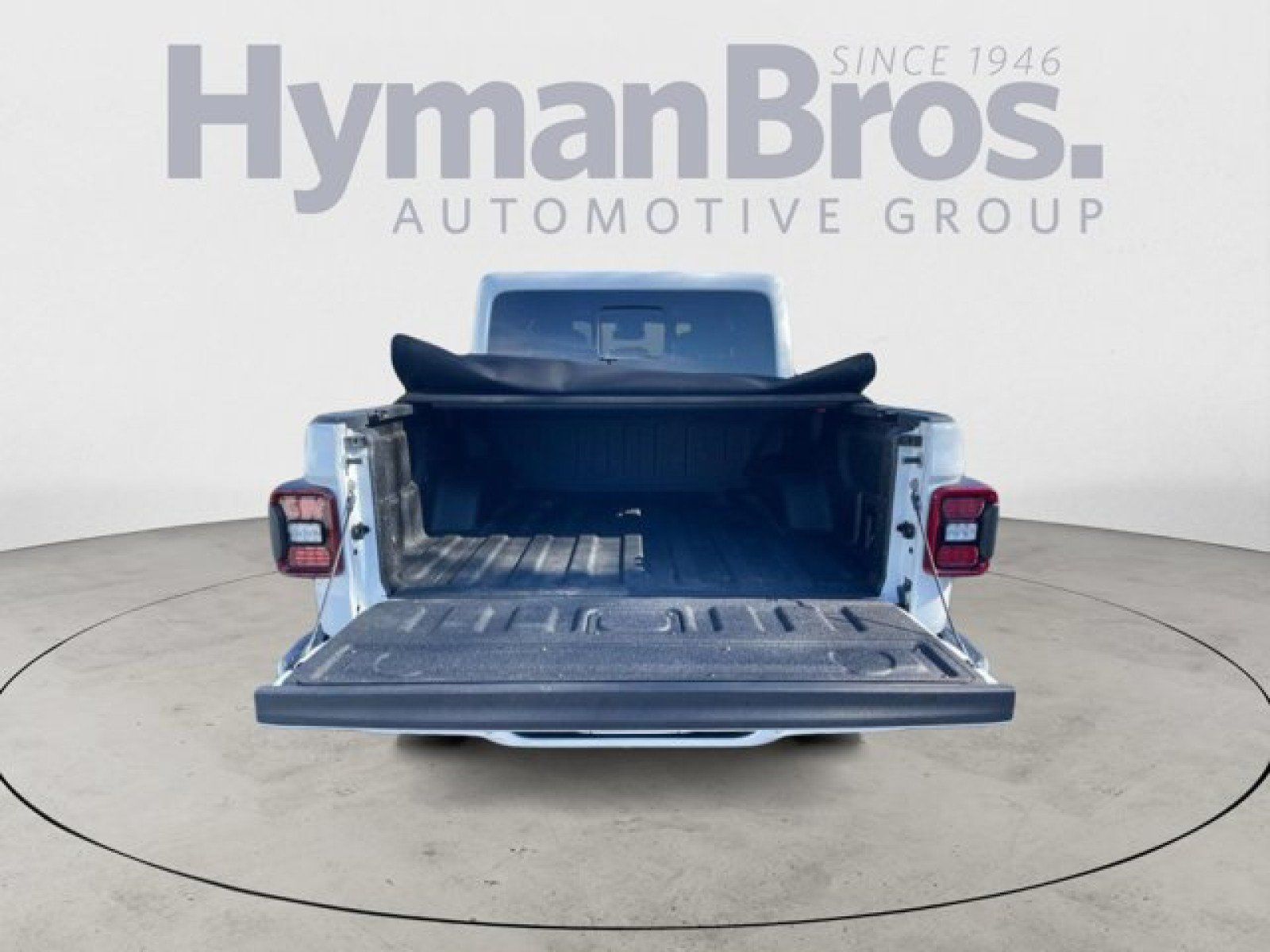 Used 2021 Jeep Gladiator Overland AWD/4WD image 8