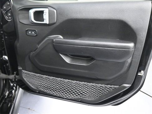 Used 2023 Jeep Gladiator Sport image 34