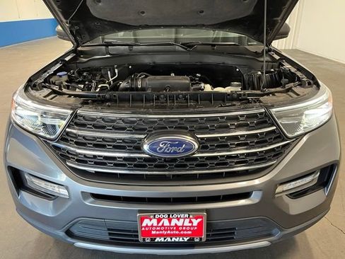 Used 2023 Ford Explorer XLT w/ Equipment Group 202A AWD/4WD image 9