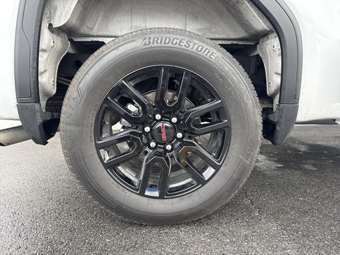 Used 2026 GMC Sierra 1500 Elevation image 34