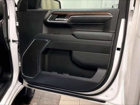 Used 2023 GMC Sierra 1500 Elevation image 12
