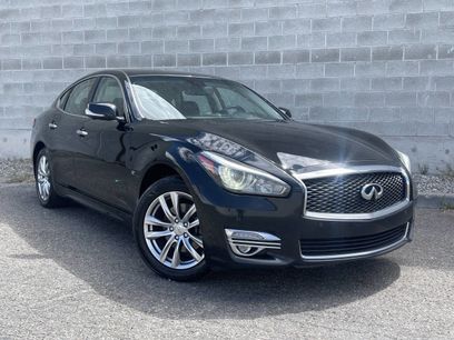 Used 2018 INFINITI Q70 Luxe w/ Cargo Package