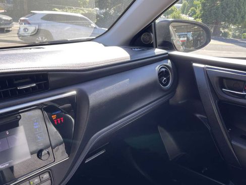 Certified 2019 Toyota Corolla SE w/ Carpet Mat Package (TMS) FWD image 22
