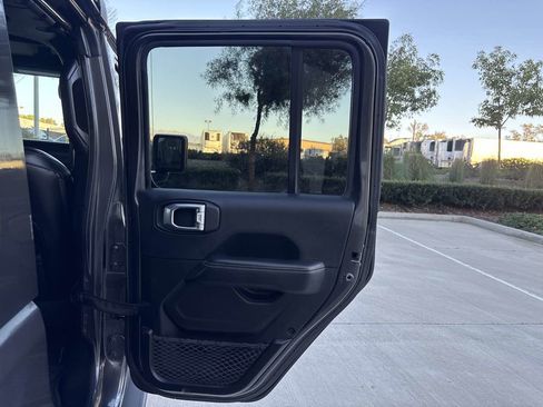 Used 2019 Jeep Wrangler Unlimited Sahara w/ Quick Order Package 24M Moab image 13