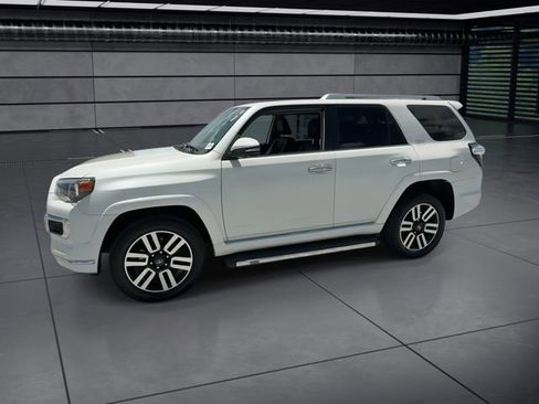 Used 2023 Toyota 4Runner Limited AWD/4WD image 4