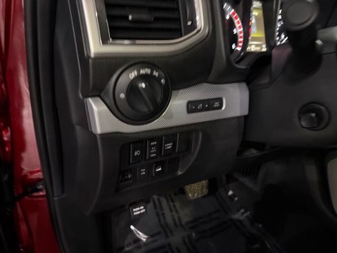 Used 2016 Nissan Titan PRO-4X w/ Pro-4x Convenience Package AWD/4WD image 13