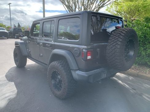 Used 2018 Jeep Wrangler Unlimited Sport S image 2