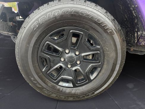 Used 2016 Jeep Wrangler Unlimited Sahara image 10