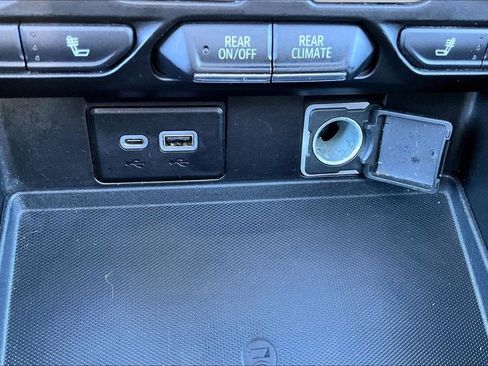 Used 2021 Chevrolet Tahoe Z71 w/ Luxury Package image 33