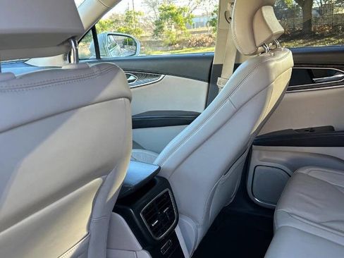 Used 2017 Lincoln MKX Select w/ Select Plus Package image 36