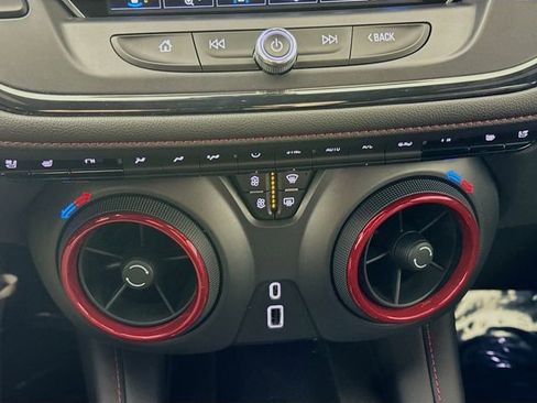 Used 2021 Chevrolet Blazer RS w/ Enhanced Convenience Package image 16