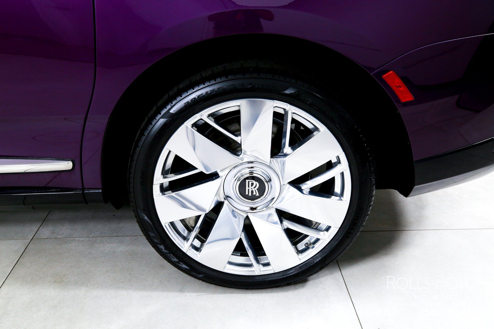 Certified 2025 Rolls-Royce Cullinan AWD/4WD image 44