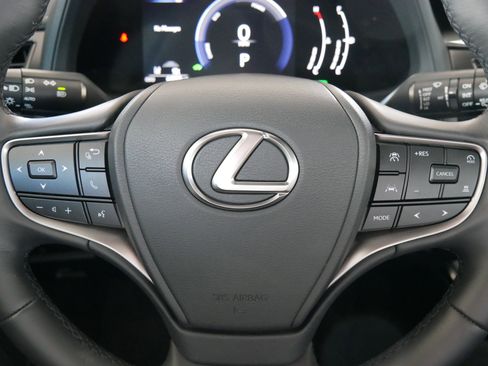 Used 2025 Lexus UX 300h FWD w/ Accessory Package (Z2) image 28