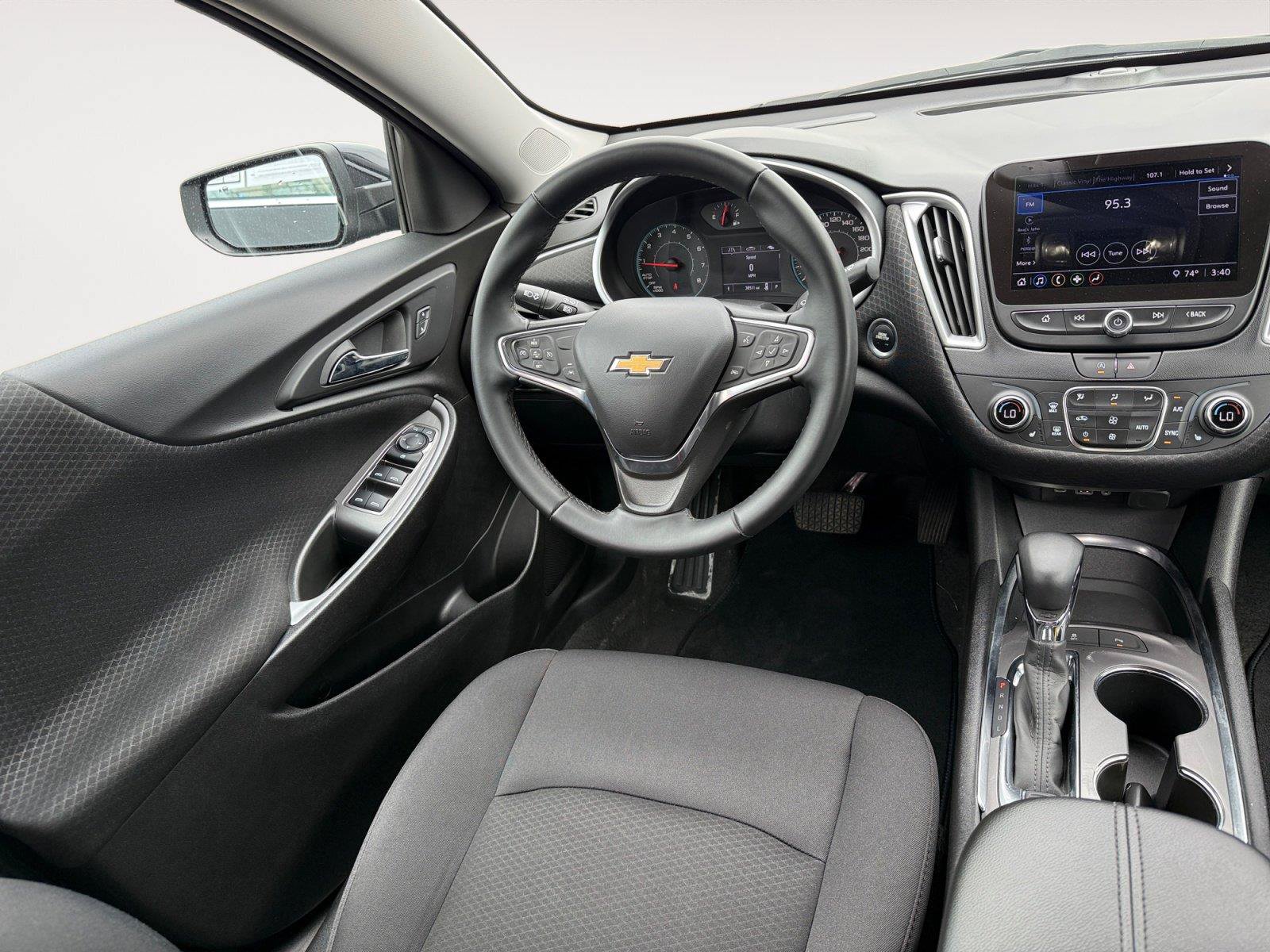Used 2024 Chevrolet Malibu LT w/ Midnight Edition FWD image 11