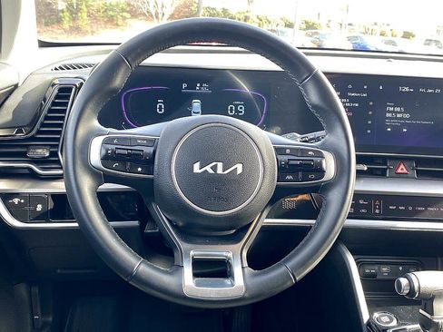 Used 2025 Kia Sportage EX image 13