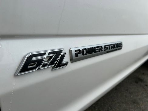 Used 2019 Ford F350 Platinum w/ Platinum Ultimate Package image 33