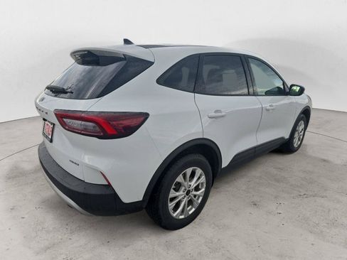 Used 2025 Ford Escape Active AWD/4WD image 5