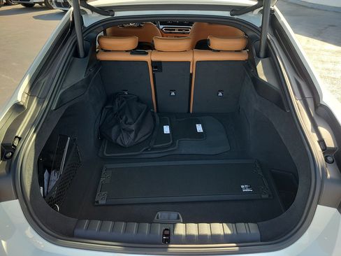 Used 2023 BMW i4 eDrive35 w/ Premium Package RWD image 9